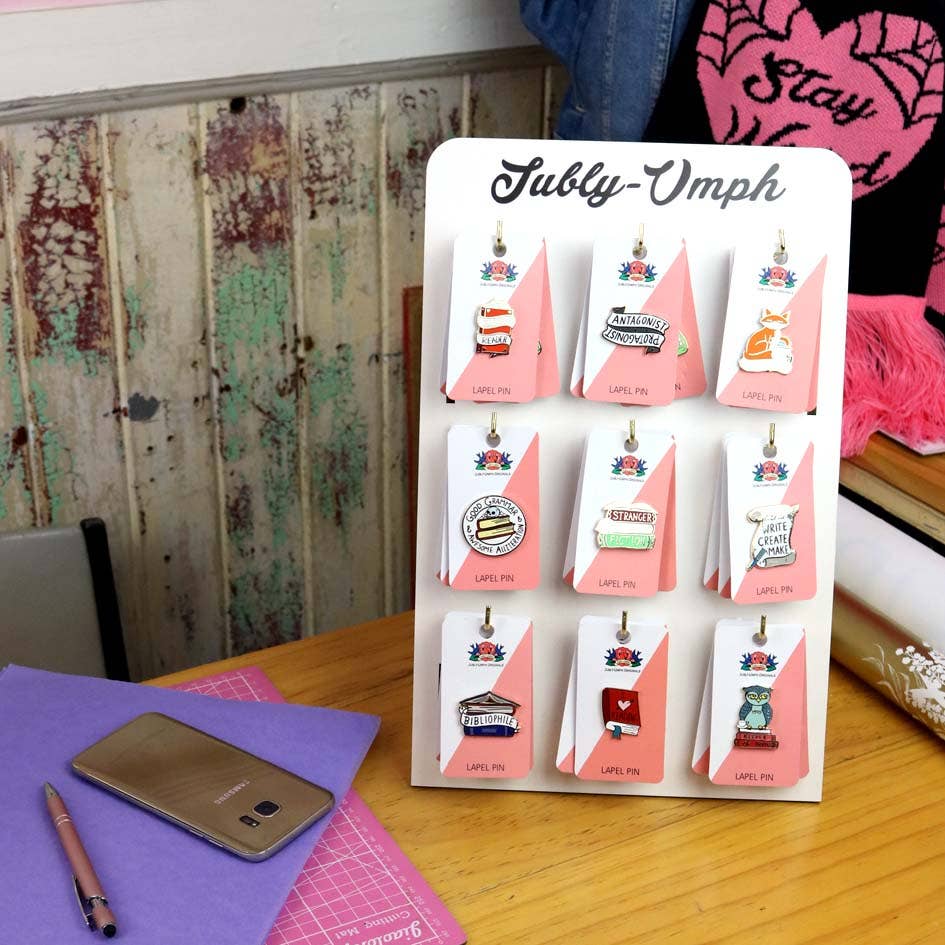 Wooden Lapel Pin Counter Stand