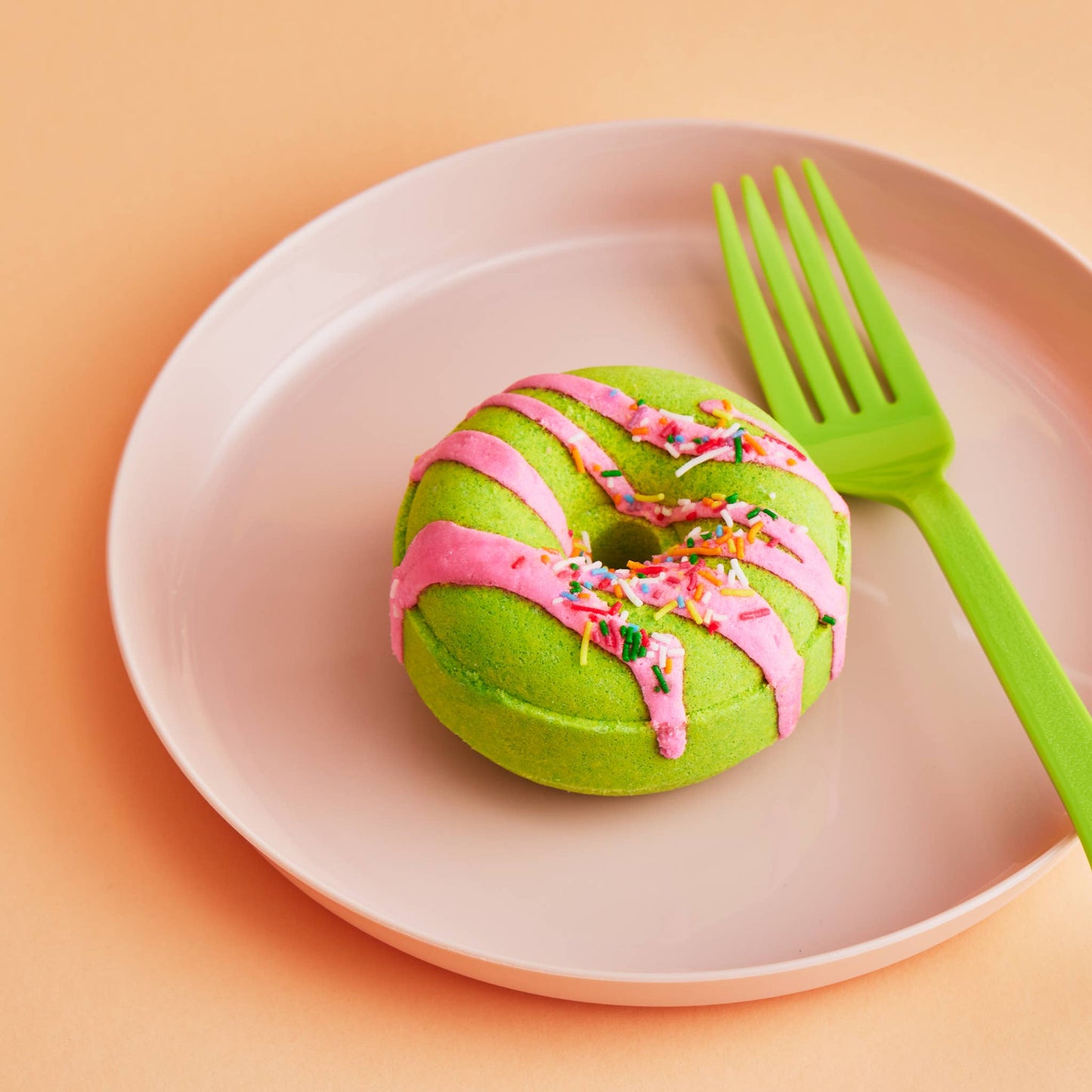 Donut Bath Bomb: Cookies & Cream